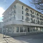 Apartment Bilocale Rubino Con Piscina - Lido di Jesolo