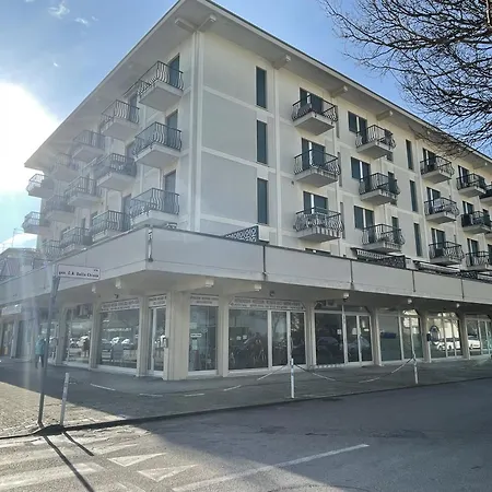 Appartamento Bilocale Rubino Con Piscina - Lido di Jesolo